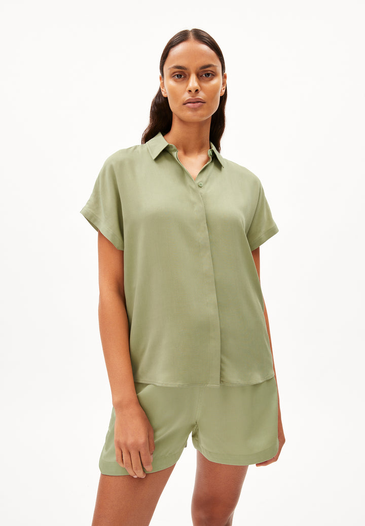 Bluse LARISAANA Relaxed Fit Light Matcha Armedangels Model 4